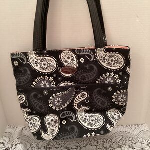 Donna Sharp Paisley Quilted Purse Shoulder Tote Bag Black & White Pattern